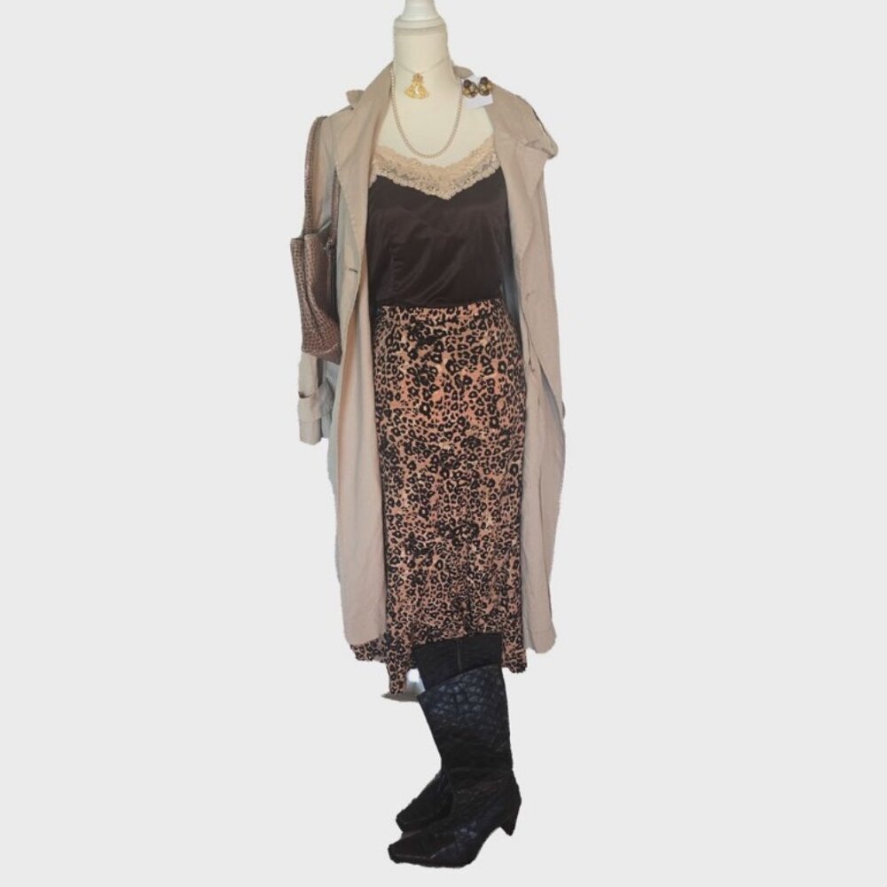 Trendy Leapord Print Skirt, Size 4